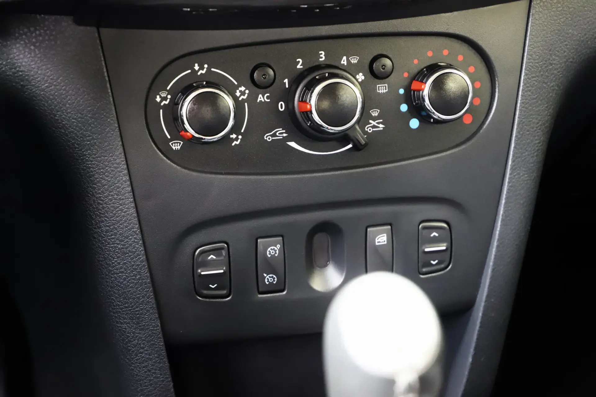 Dacia Sandero 0.9 TCe Stepway 4