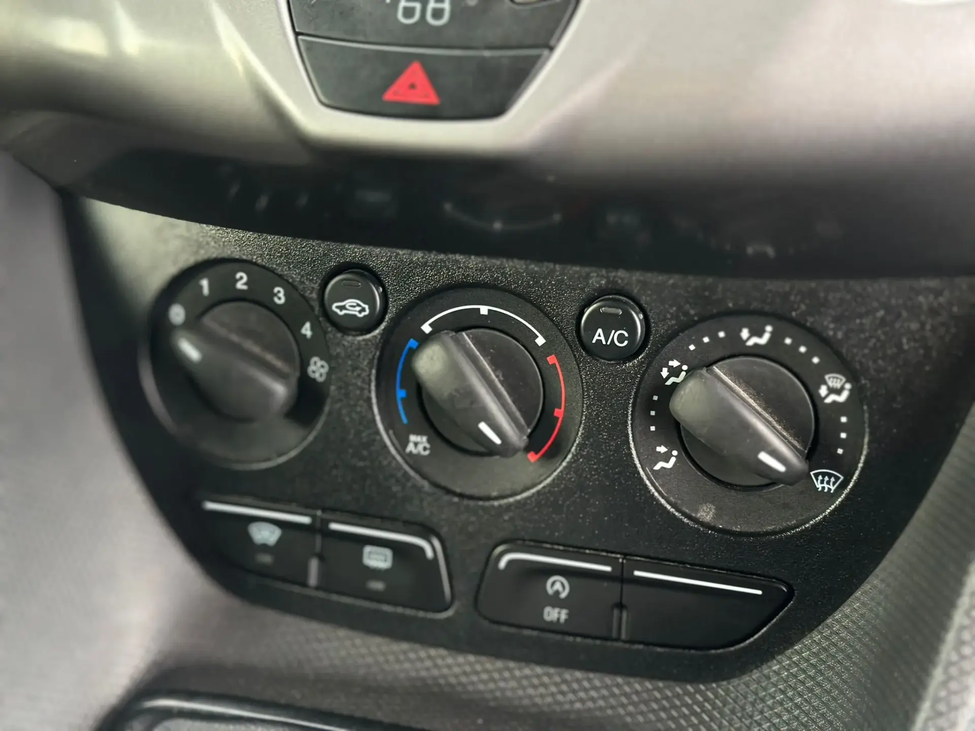 Ford Transit Connect 1.5 TDCi 210 L2 Trend 15