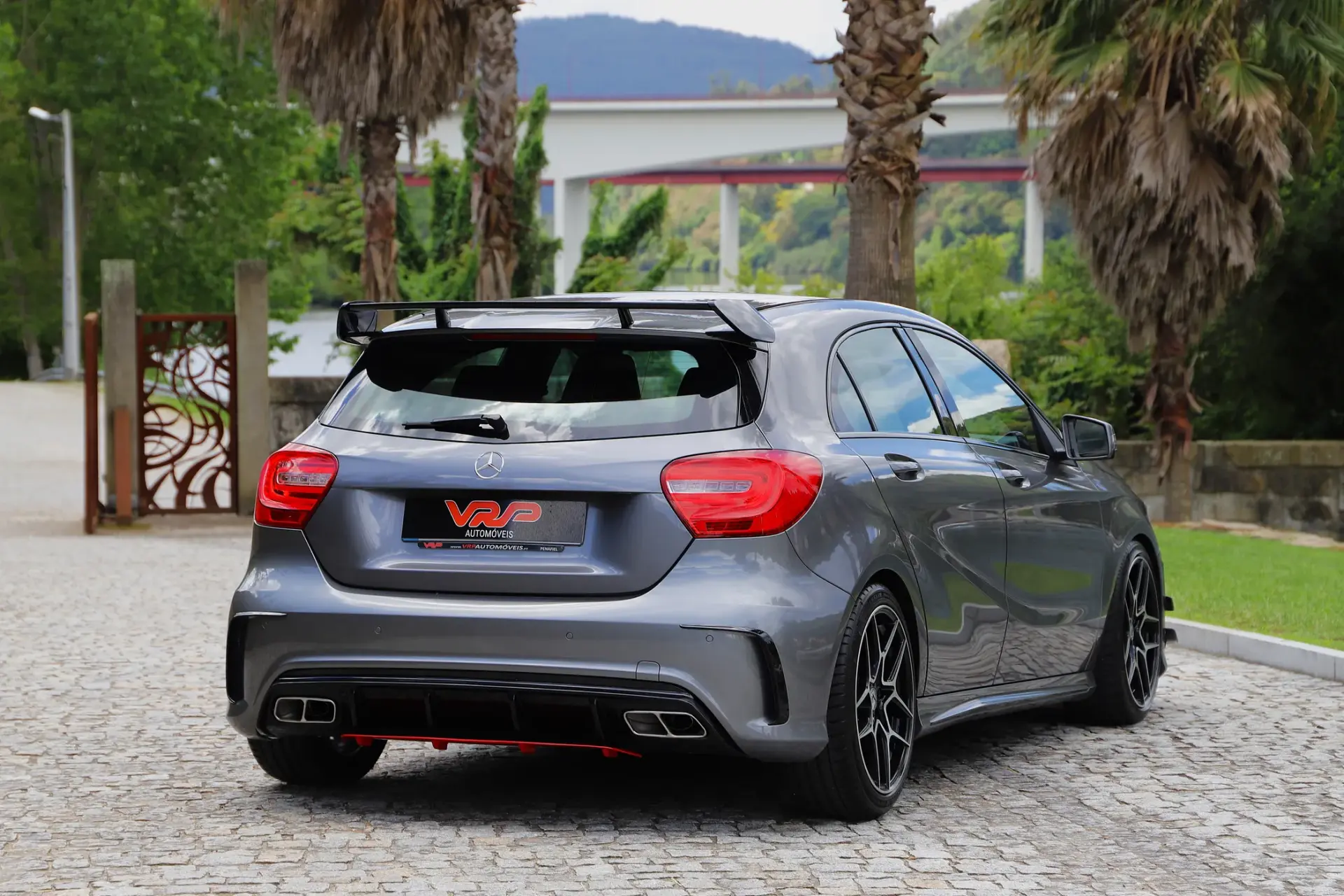 Mercedes-Benz A 180 d AMG Line 2
