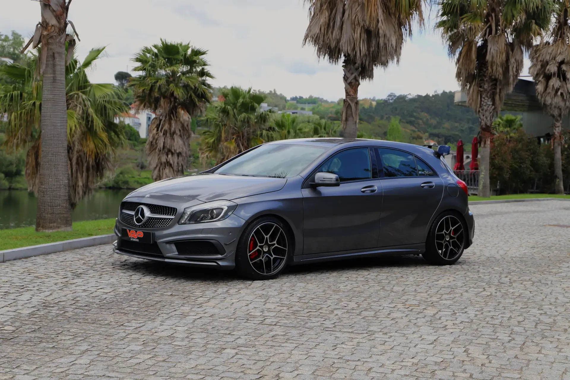 Mercedes-Benz A 180 d AMG Line 6