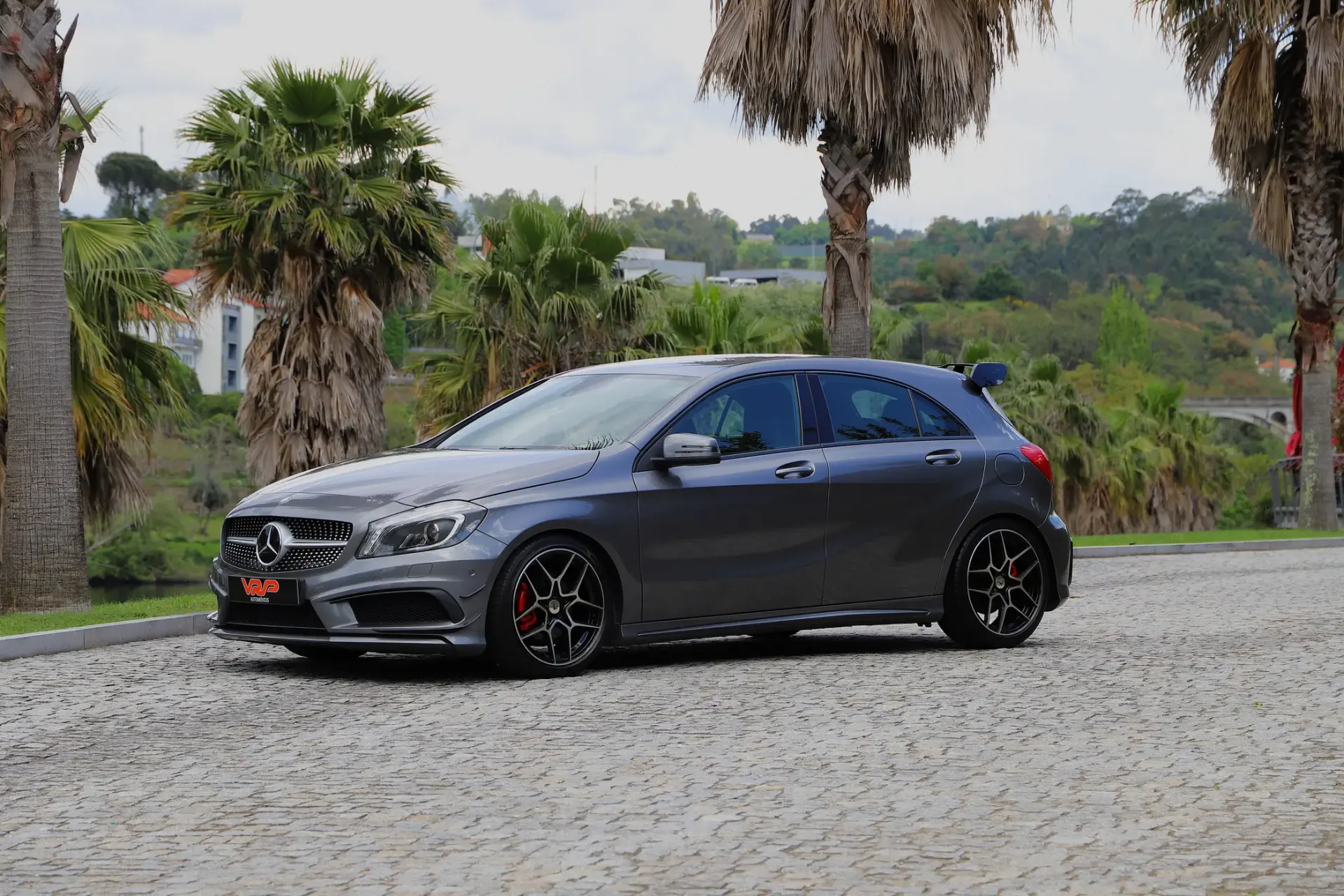 Mercedes-Benz A 180 d AMG Line 10