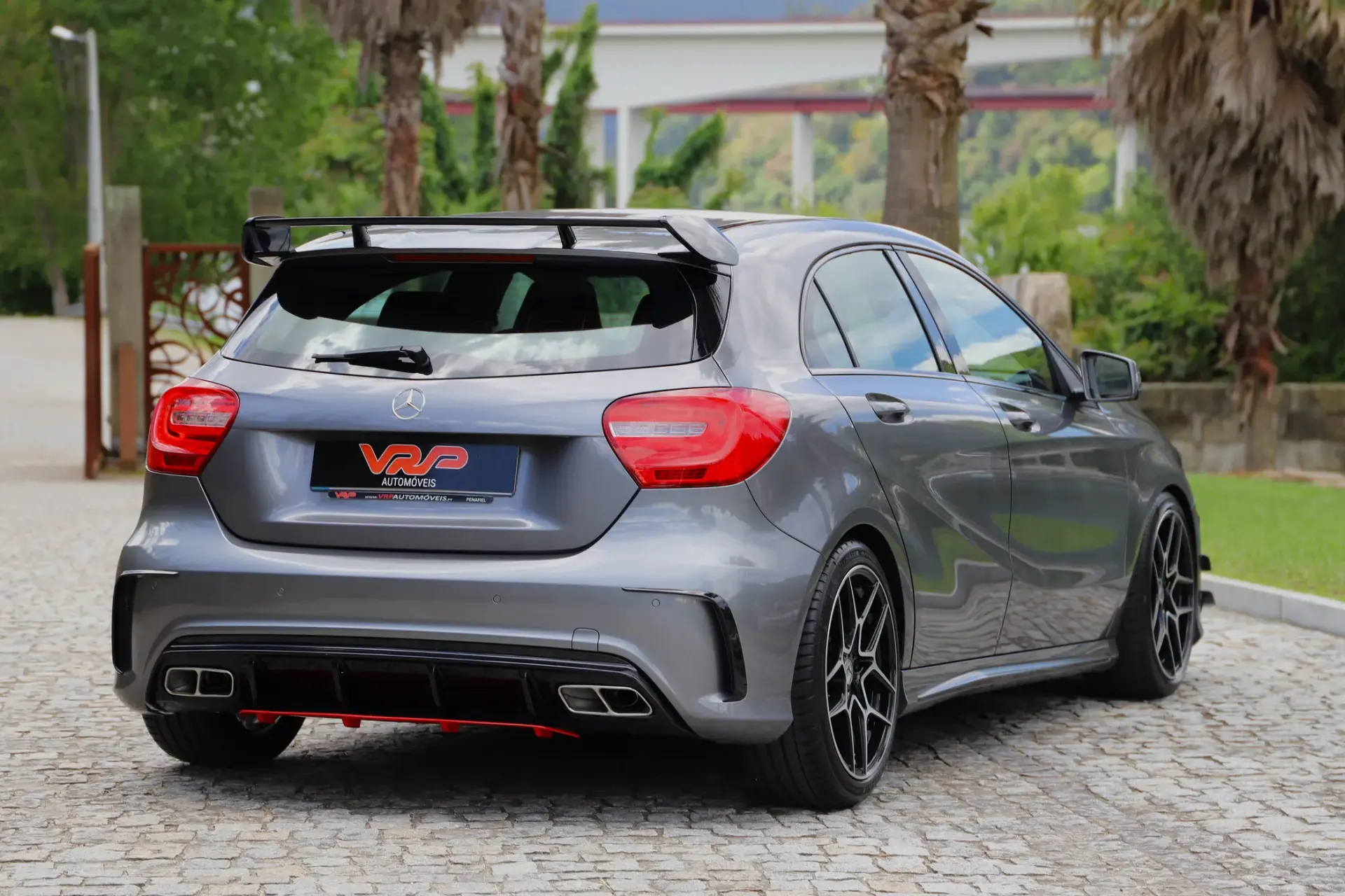 Mercedes-Benz A 180 d AMG Line 15