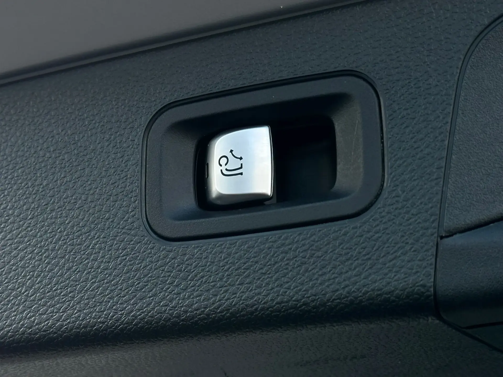 Mercedes-Benz GLC 220 d 4Matic Edition 6