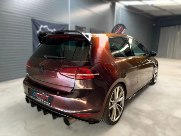 Volkswagen Golf GTI 5