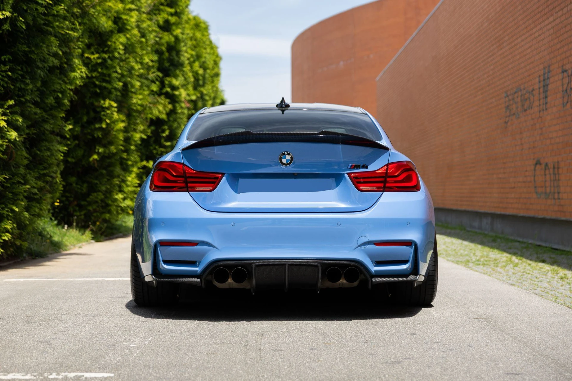 BMW M4 6