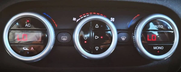 Alfa Romeo Giulietta 1.6 JTDm Distinctive 11