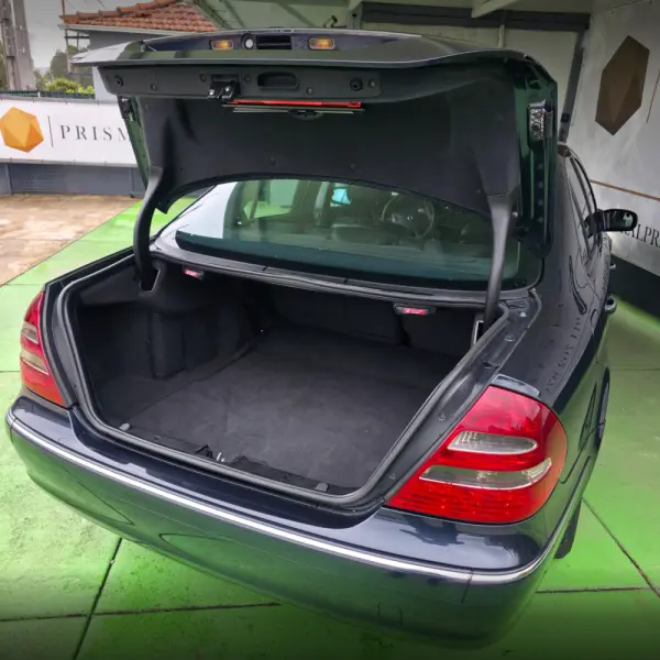 Mercedes-Benz E 220 CDi Elegance 10