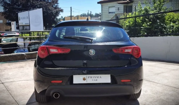 Alfa Romeo Giulietta 1.6 JTDm Distinctive 6