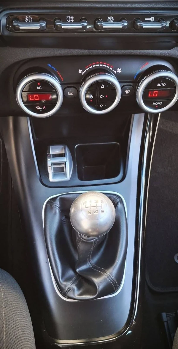 Alfa Romeo Giulietta 1.6 JTDm Distinctive 13