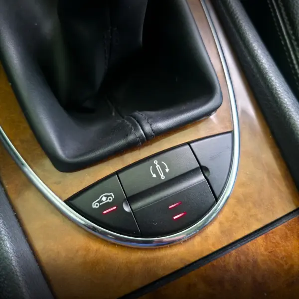 Mercedes-Benz E 220 CDi Elegance 17