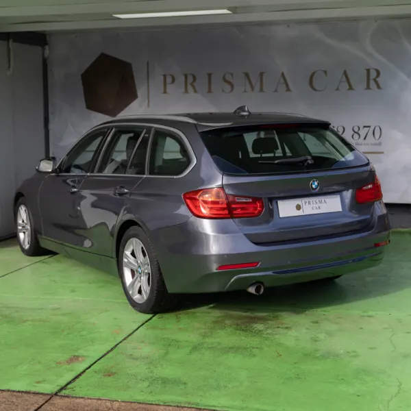 BMW 320 d Touring Auto Line Sport 4