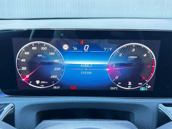 Mercedes-Benz A 180 Limousine d AMG Line Aut. 15