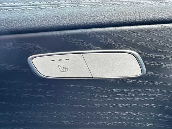 Mercedes-Benz E 300 de AMG Line 19