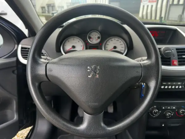 Peugeot 207 1.6 HDi Sport 12