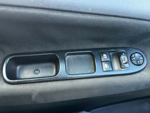 Peugeot 207 1.6 HDi Sport 18