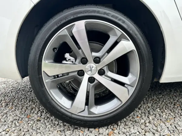 Peugeot 308 SW 1.5 BlueHDi GT Line 8