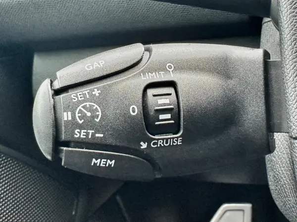 Peugeot 308 SW 1.5 BlueHDi GT Line 17