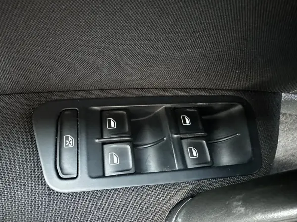 Volkswagen Golf Variant 1.6 TDi Confortline 19