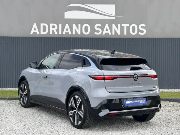 Renault Mégane E-Tech EV60 220hp optimum charge Iconic 4