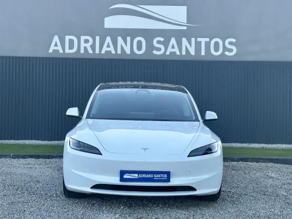 Tesla Model 3 Standard Range RWD Business 2