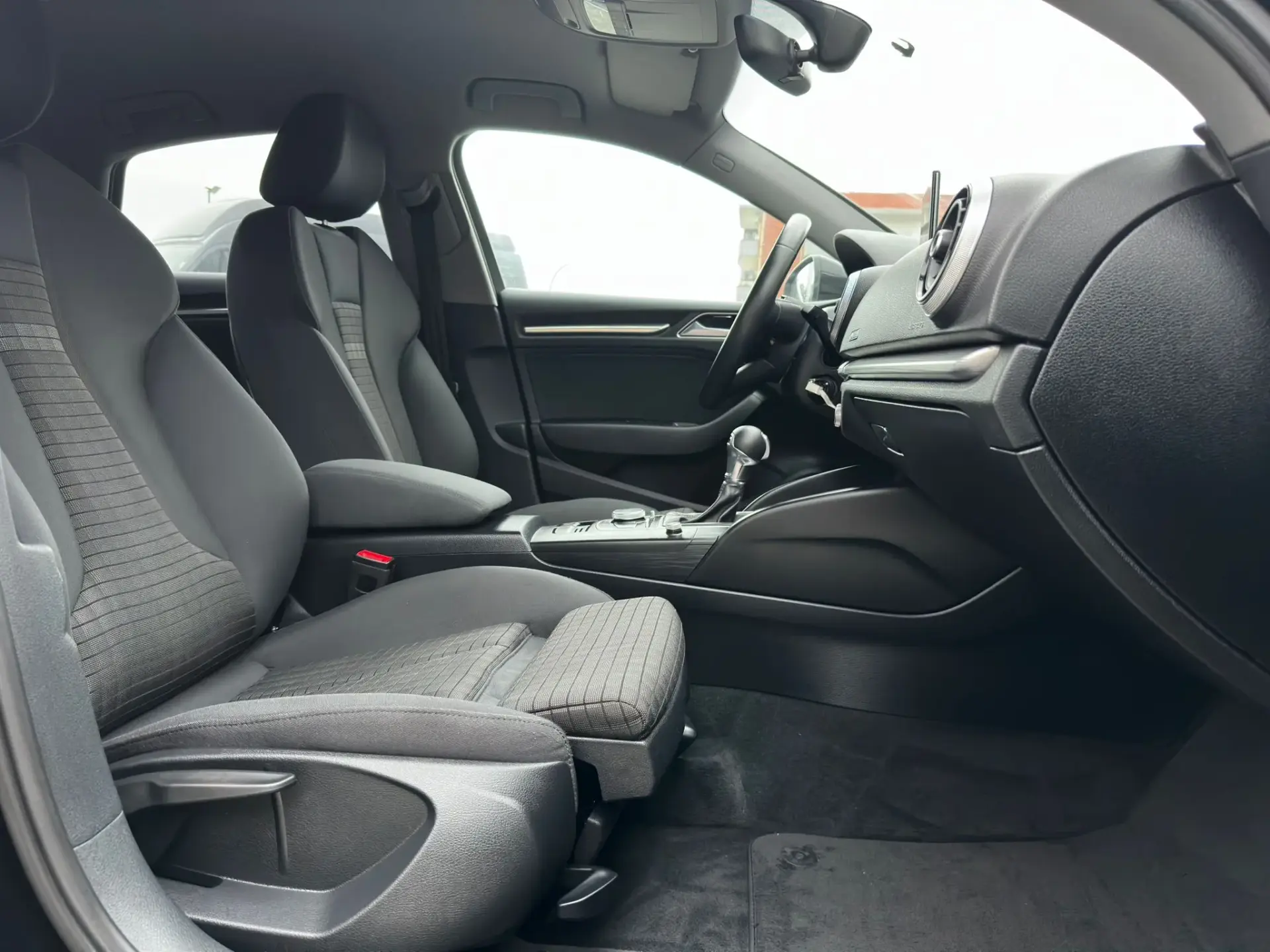 Audi A3 Limousine 1.6 TDI S-line S tronic 8