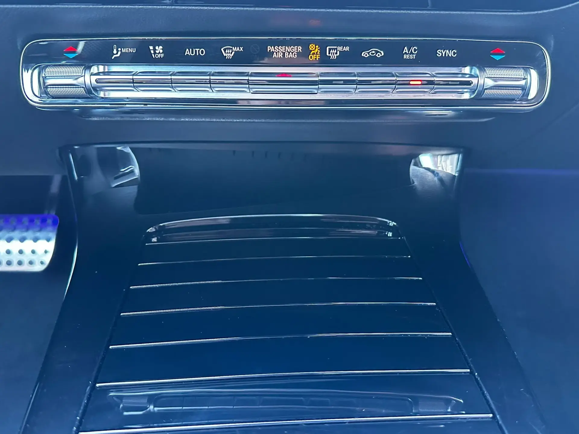 Mercedes-Benz A 180 Limousine d AMG Line Aut. 14