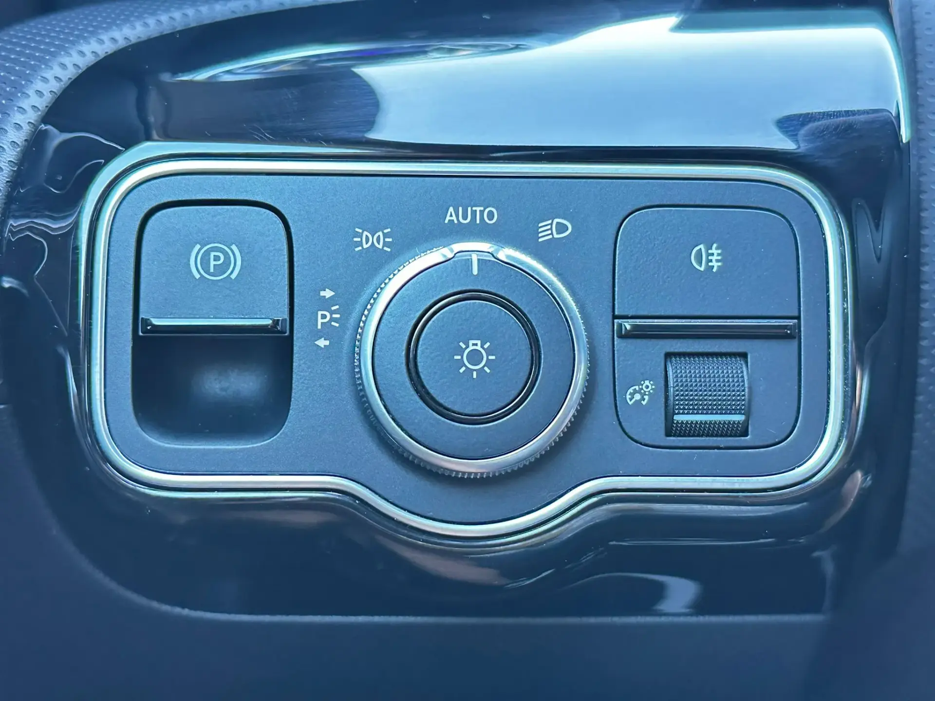 Mercedes-Benz A 180 Limousine d AMG Line Aut. 19