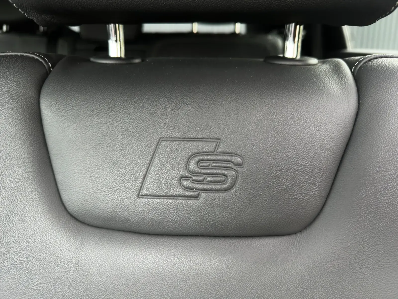 Audi e-tron 55 quattro 10