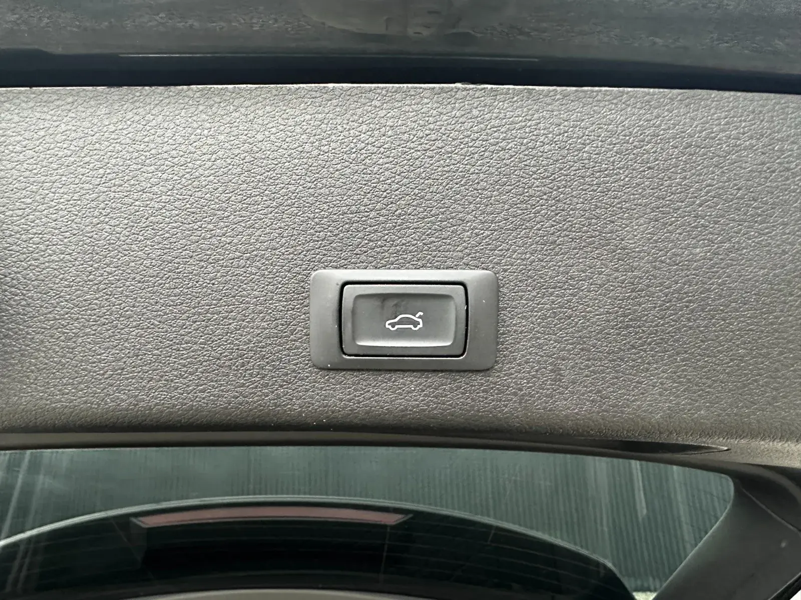 Audi e-tron 55 quattro 29