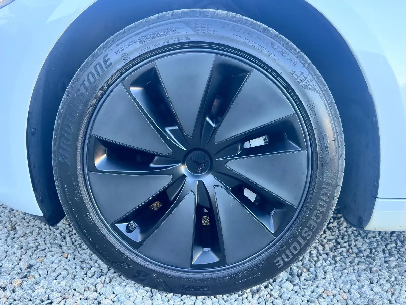 Tesla Model 3 Standard Range RWD Business 7