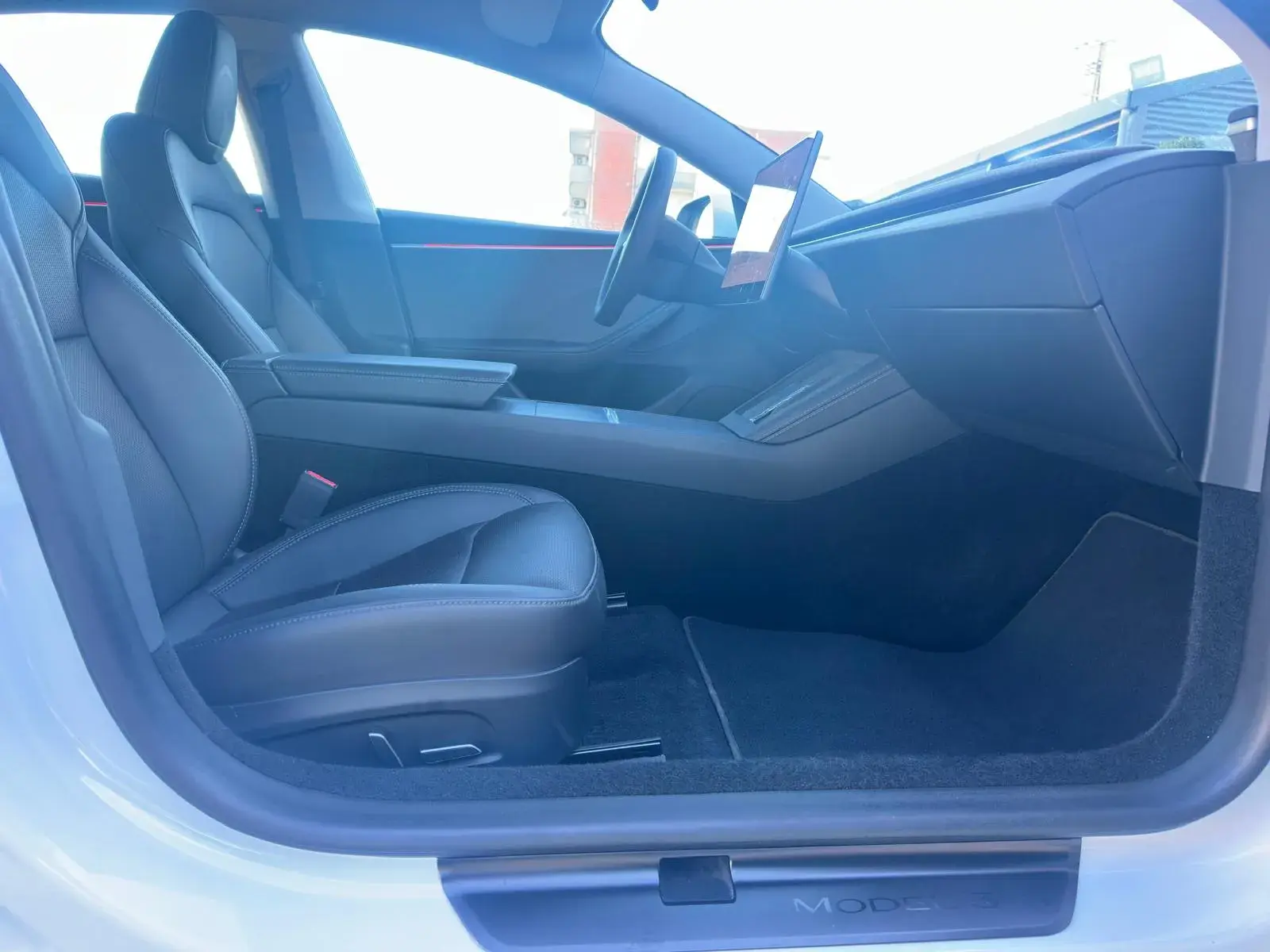 Tesla Model 3 Standard Range RWD Business 8