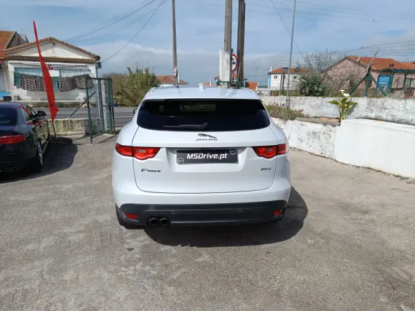 Jaguar F-Pace 2.0 i4D Prestige AWD 4
