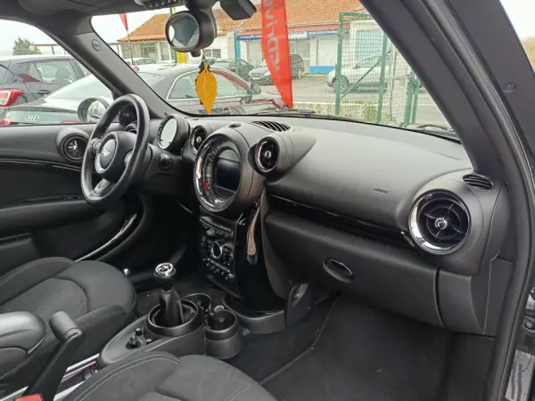 MINI Countryman Cooper D 15