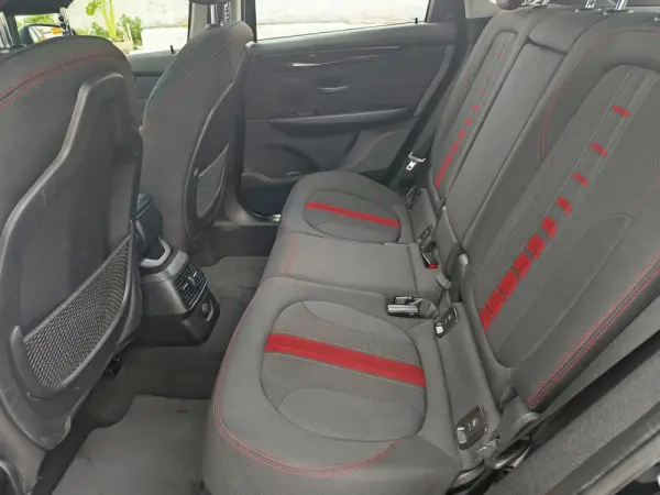 BMW 218 Active Tourer i Sport Line 10