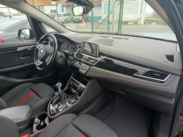 BMW 218 Active Tourer i Sport Line 14
