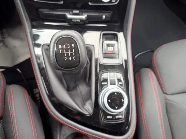 BMW 218 Active Tourer i Sport Line 26