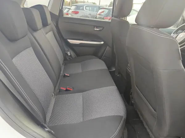 Suzuki Vitara 1.6 DDiS GLX 13