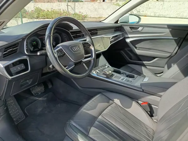 Audi A6 50 TFSIe quattro S tronic 11