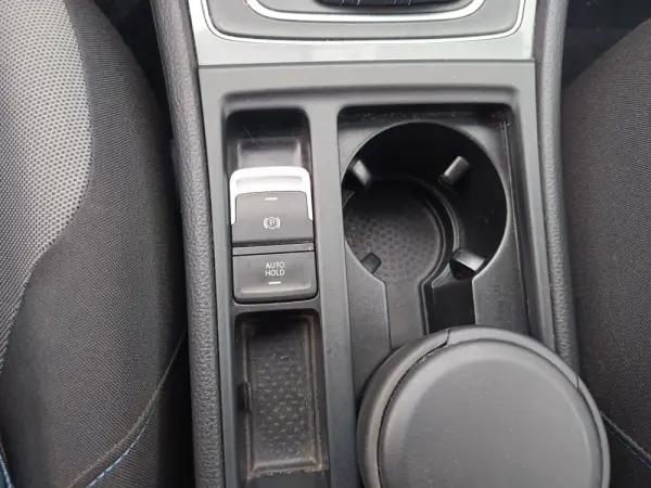 Volkswagen e-Golf AC/DC 27