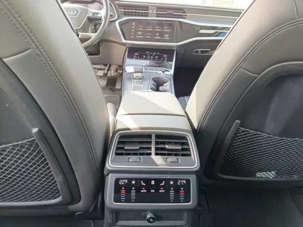 Audi A6 50 TFSIe quattro S tronic 29