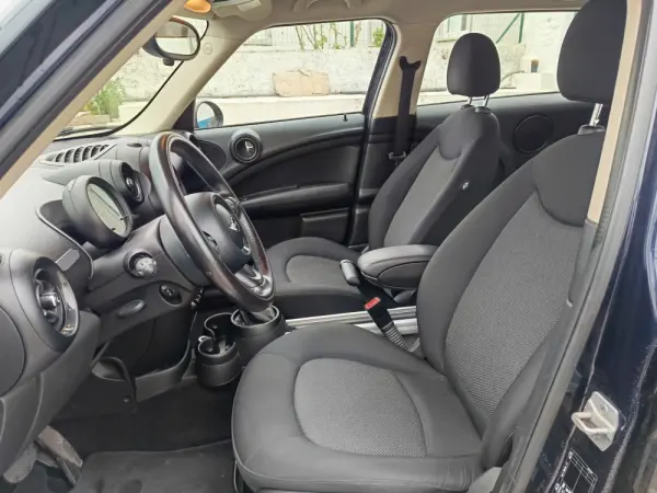 MINI Countryman Cooper D Aut. 9