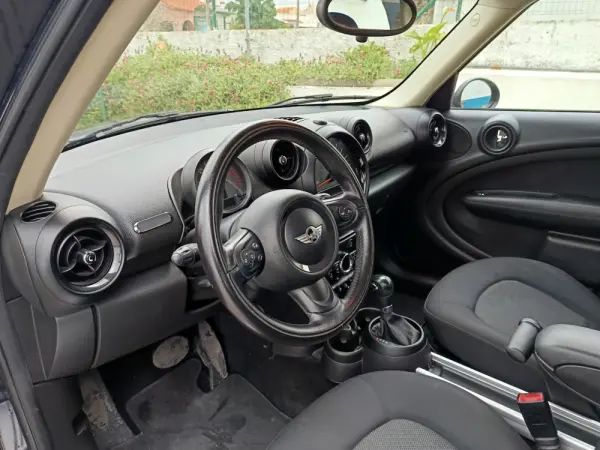 MINI Countryman Cooper D Aut. 10
