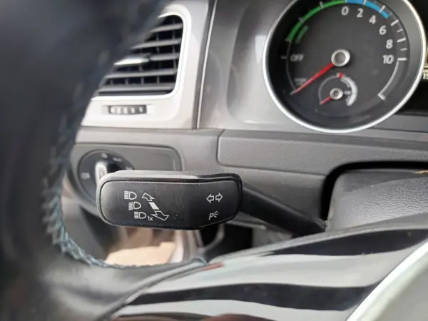 Volkswagen e-Golf AC/DC 19