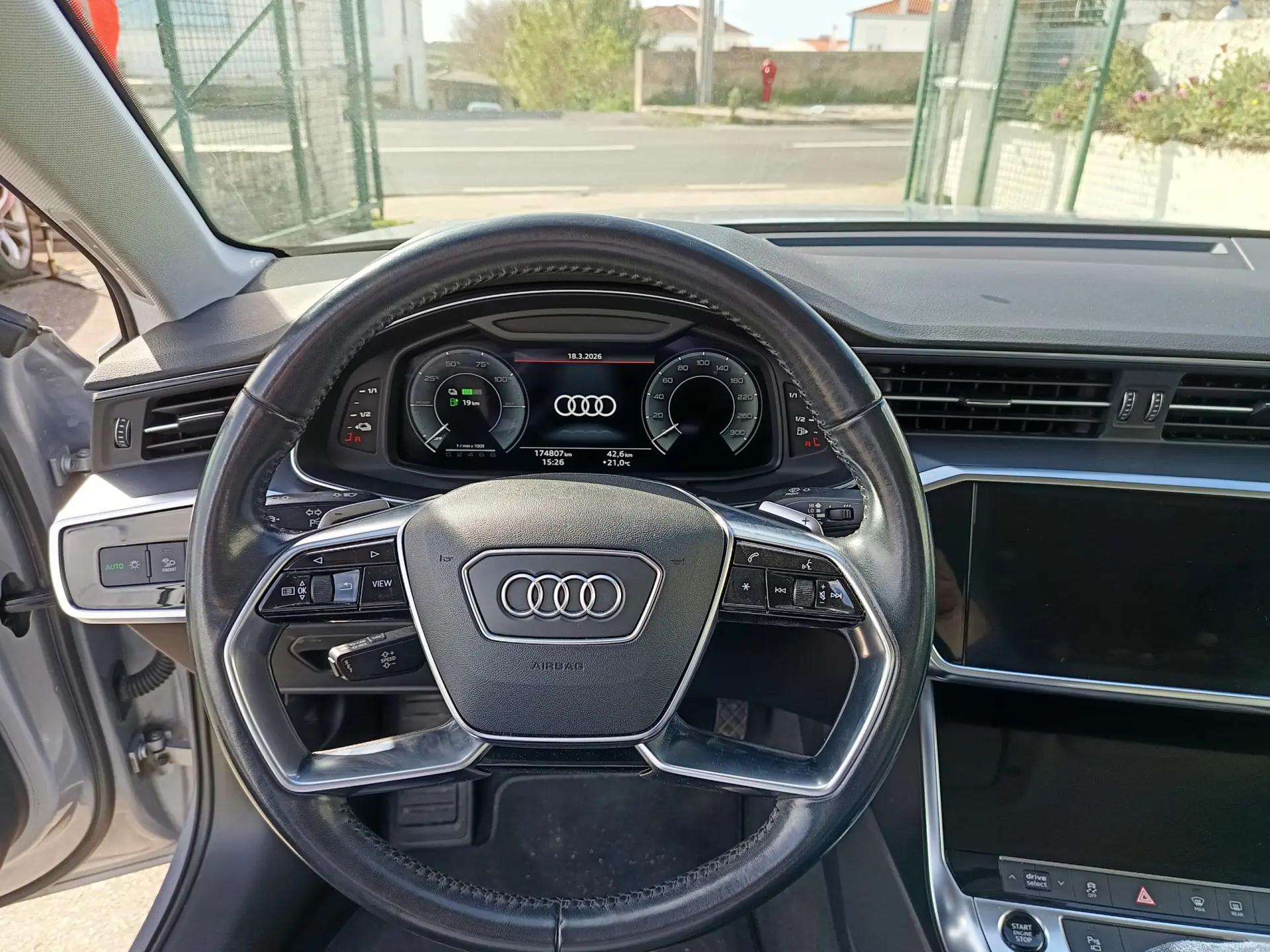 Audi A6 50 TFSIe quattro S tronic 23