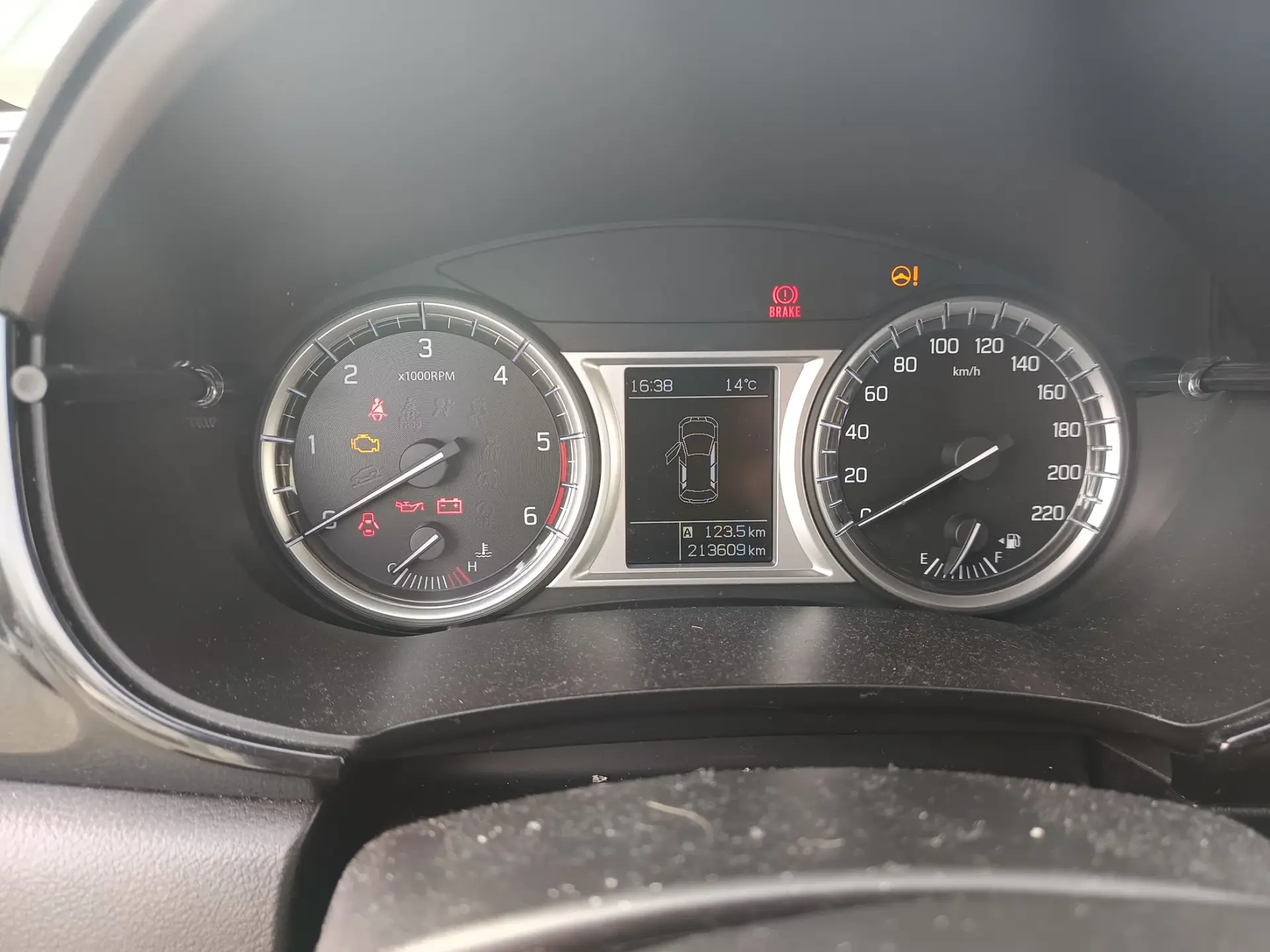 Suzuki Vitara 1.6 DDiS GLX 23