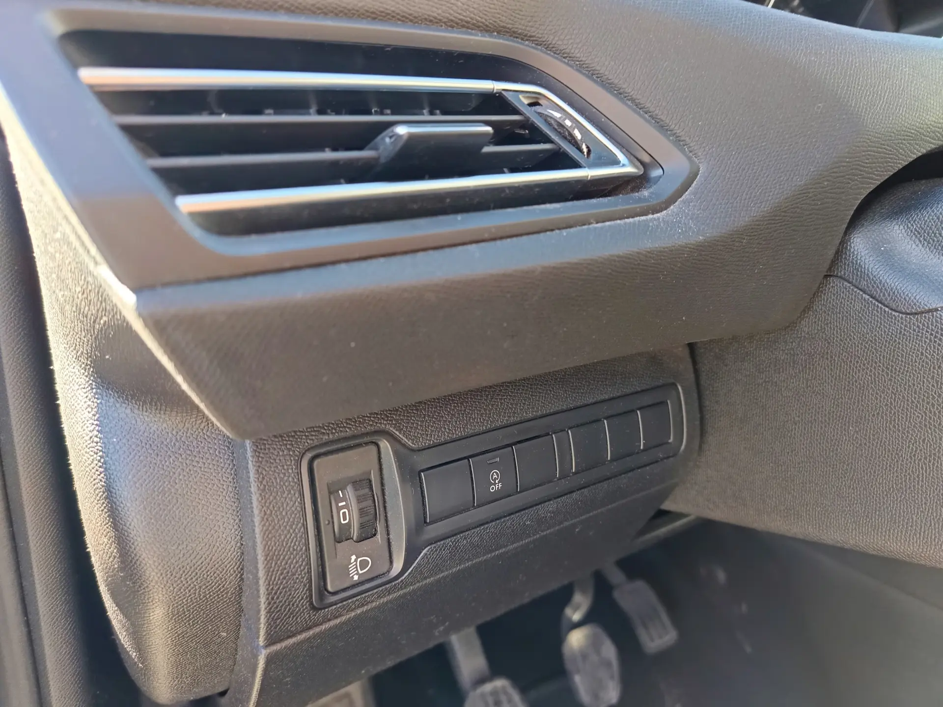 Peugeot 308 1.5 BlueHDi Active 19