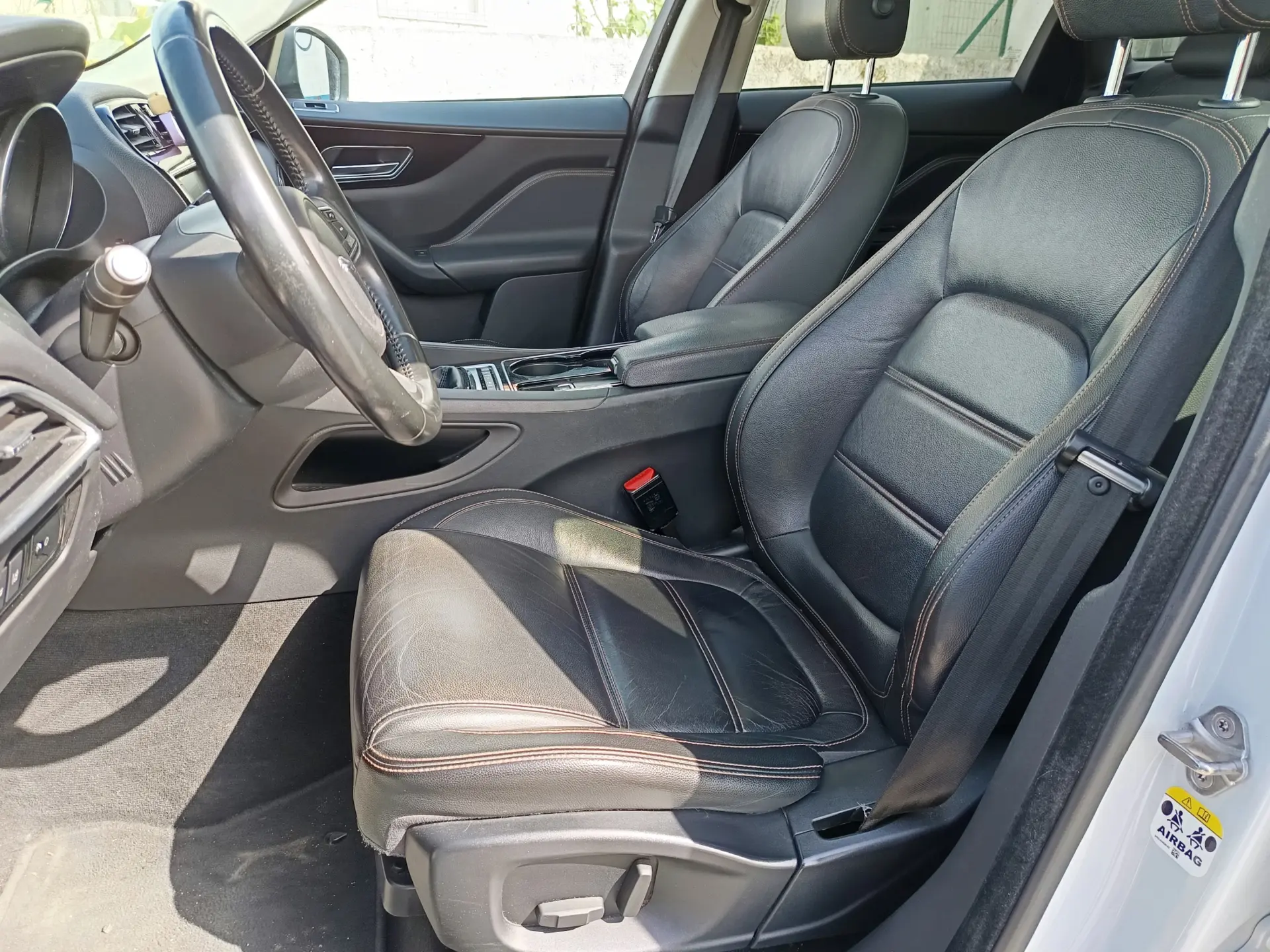 Jaguar F-Pace 2.0 i4D Prestige AWD 9