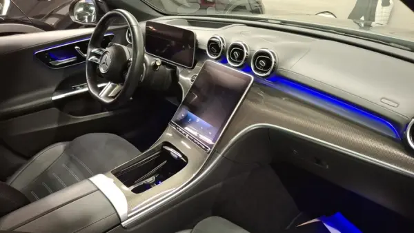 Mercedes-Benz C 300 e T 9G-TRONIC AMG Line 7