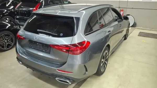 Mercedes-Benz C 300 e T 9G-TRONIC AMG Line 4