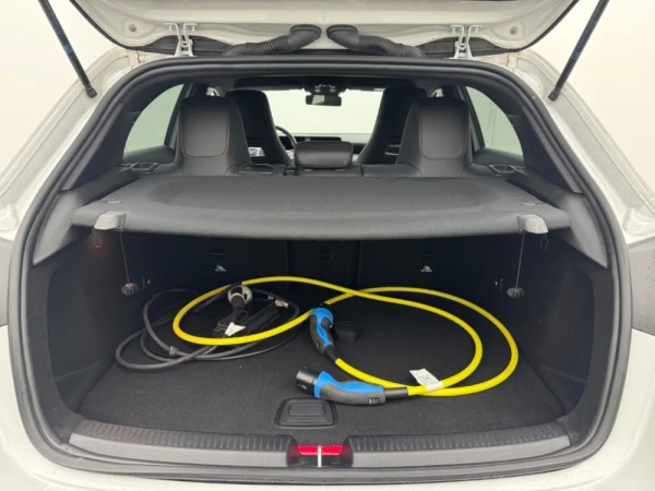 Mercedes-Benz A 250 E AMG 10